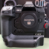 Olympus OM-D E-M1X