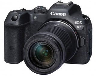 Canon EOS R7 + RF-S 18-150mm F3.5-6.3 IS STM