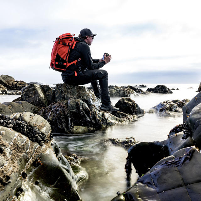 F-stop F-Stop Ajna 37 Liter Backpack - DuraDiamond Anthracite (Black)