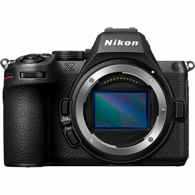 Nikon Nikon Z5 II + Z 24-200mm f/4-6.3 VR + SD 128 gb - Gar. Nital
