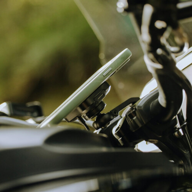 Peak design Peak Design - Mobile Motorcycle Mount Bar Mount v2: Charging Black - CON ANTIVIBRAZIONE