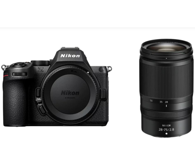 Nikon Nikon Z5 II + Z 28-75 f/2.8 S + SDXC 128GB - Gar. Nital
