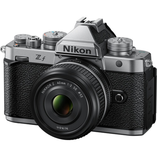 Nikon Nikon Z f Silver + Z 40mm f/2 SE + SDXC 128GB - Garanzia Nital