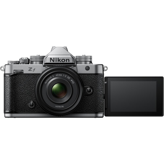 Nikon Nikon Z f Silver + Z 40mm f/2 SE + SDXC 128GB - Garanzia Nital