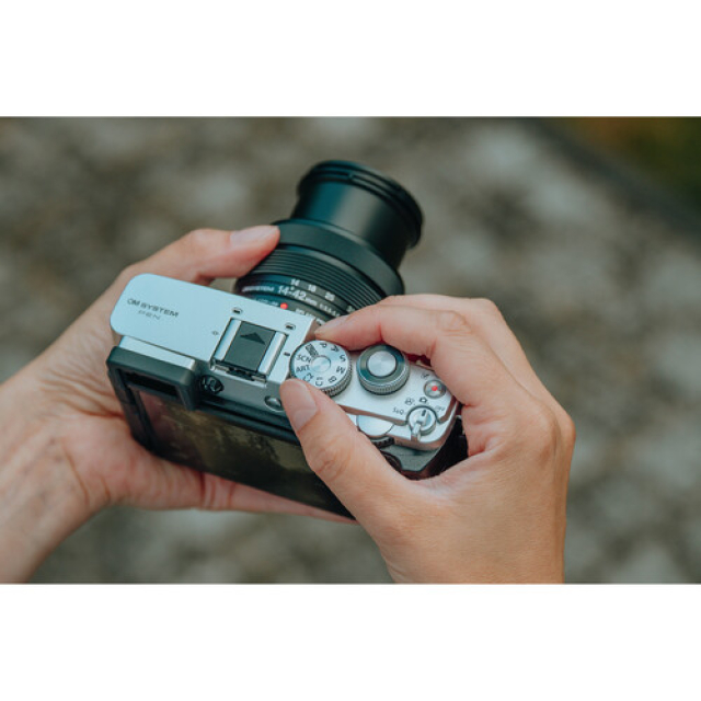 Om system olympus OM SYSTEM PEN Mirrorless Camera with 14-42mm III Lens (Black)