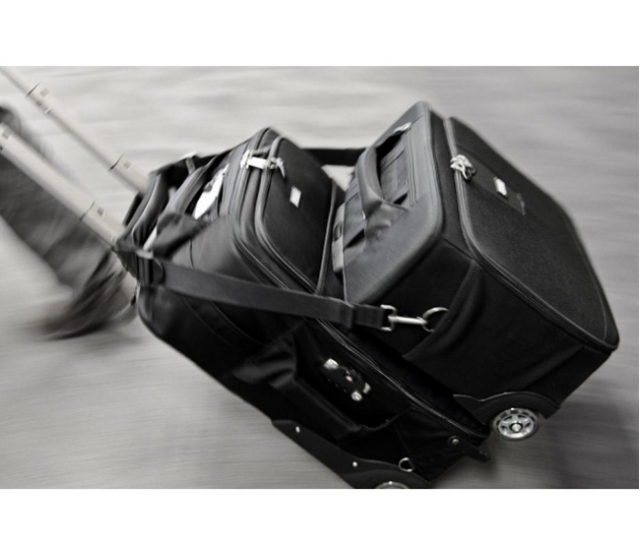 Think tank Think Tank Photo - Airport Navigator