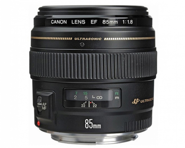  Canon EF 85mm f/1.8 USM