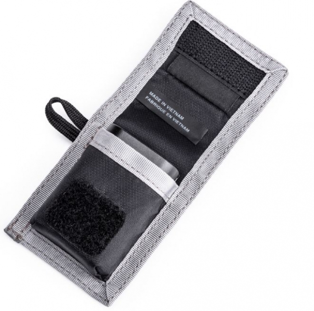 Think tank Think Tank Photo - CF/SD + étui à piles