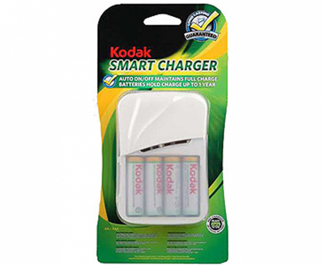 Kodak Kodak - Caricabatterie Smart  SC4-PC + 4 Batterie stilo 2000