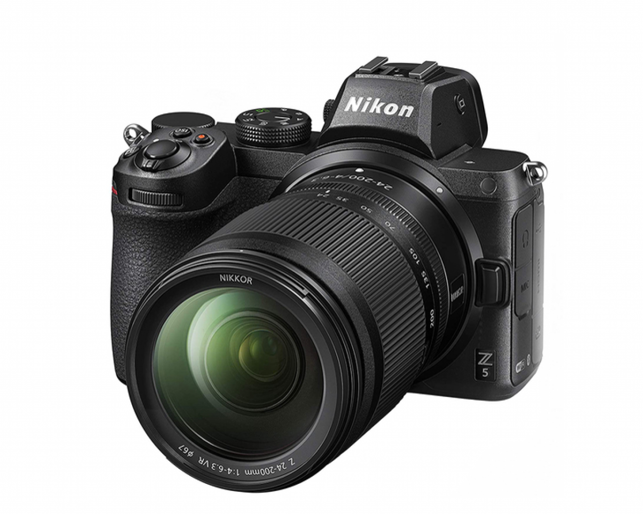 Nikon Nikon Z5 + nikkor Z 24-200 / 4-6.3 + SD 64 Go