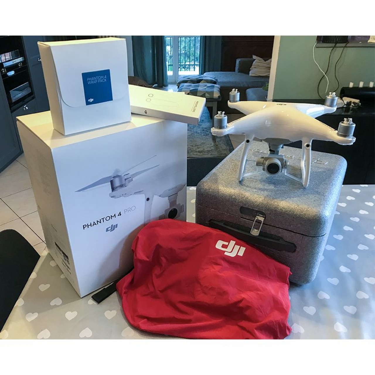  Phantom 4 Pro praticamente nuovo