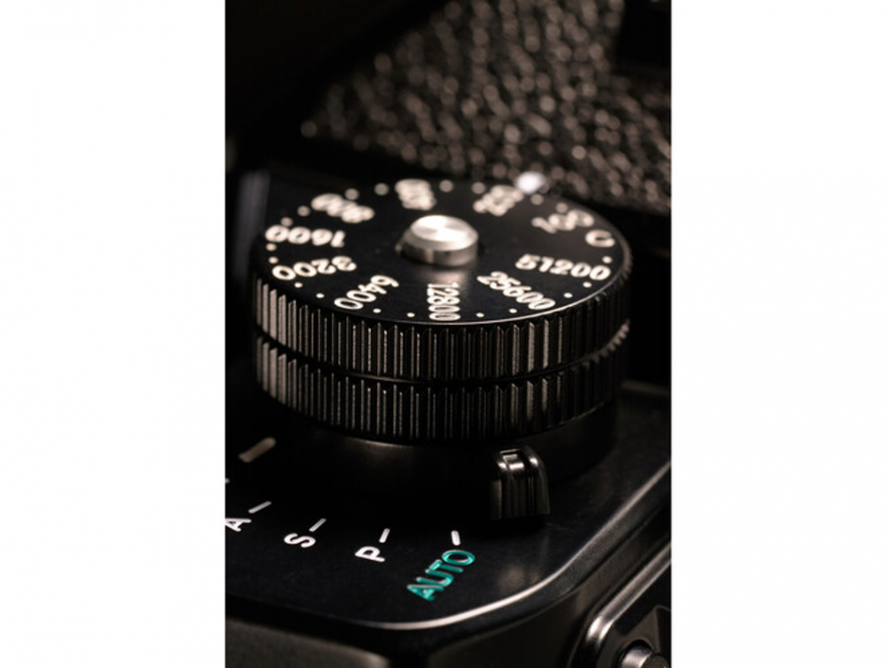 Nikon Nikon Z f + Z 40mm f/2 SE + SDXC 128GB - Garanzia Nital