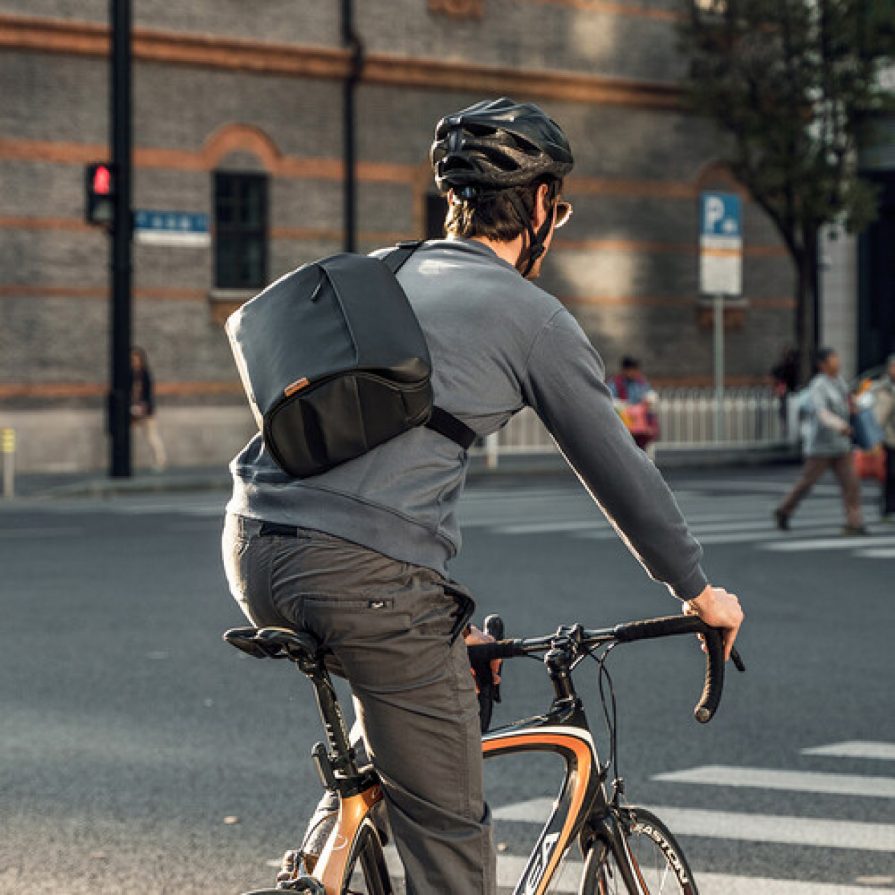 Pgytech Pgytech CB-043 Onego shoulder bag 10L Obsidian black