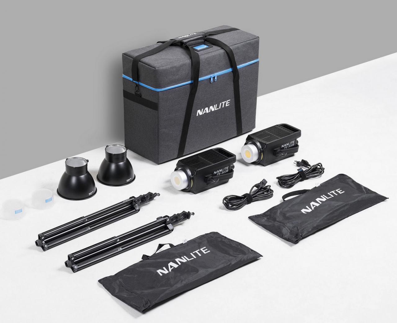 Nanlite Nanlite FS-300B 2Kit con Stativi LS-150-5/8 e Borsa Nuova - 2 Led