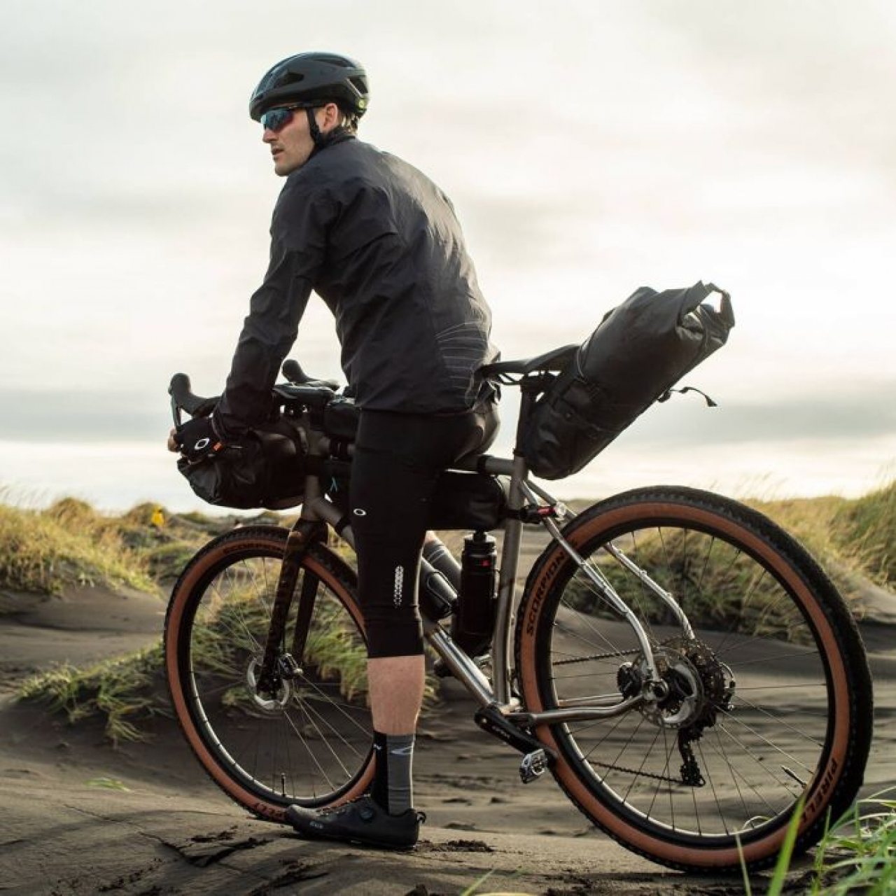 Osprey Osprey Escapist Saddle Bag Black L