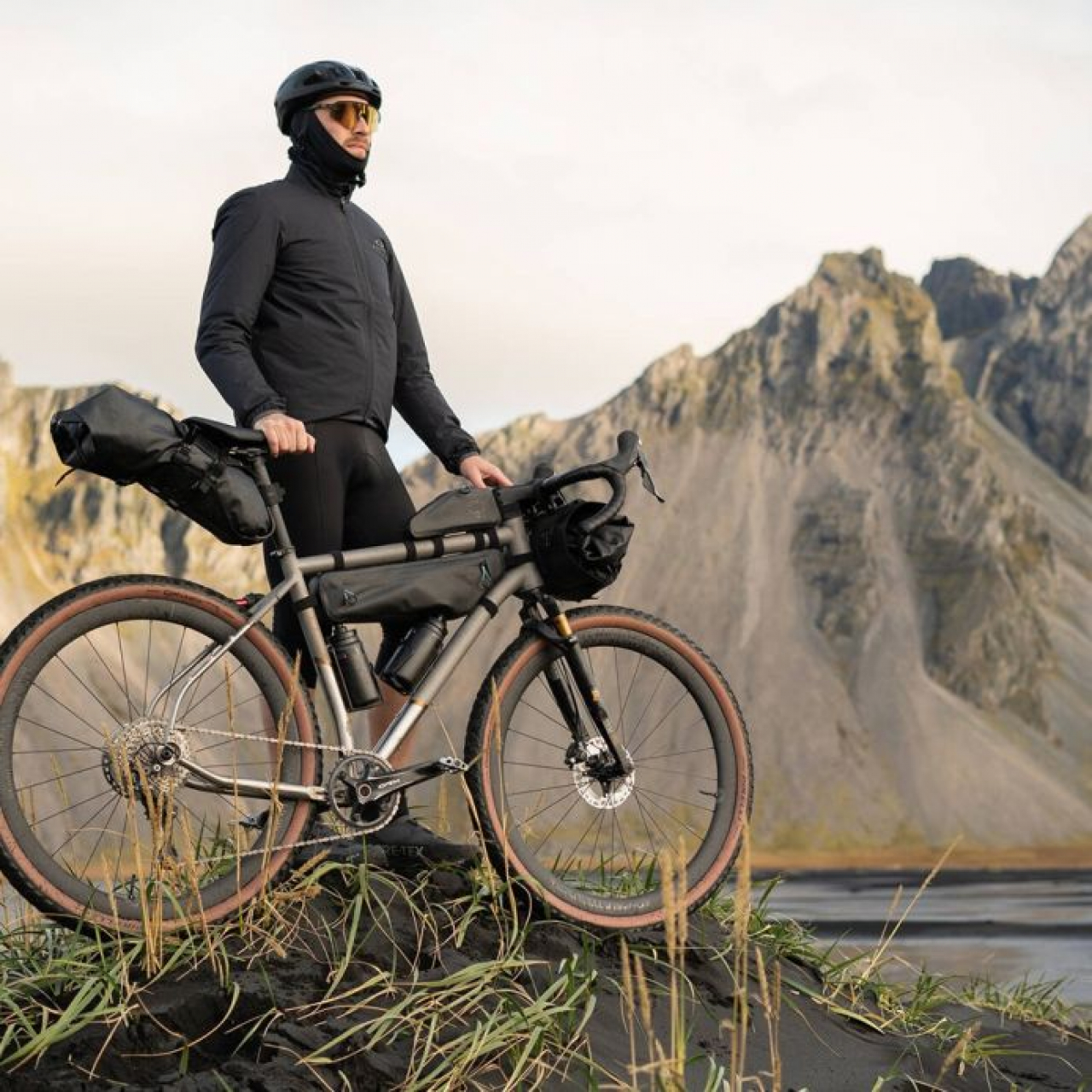 Osprey Osprey Escapist Saddle Bag Black L