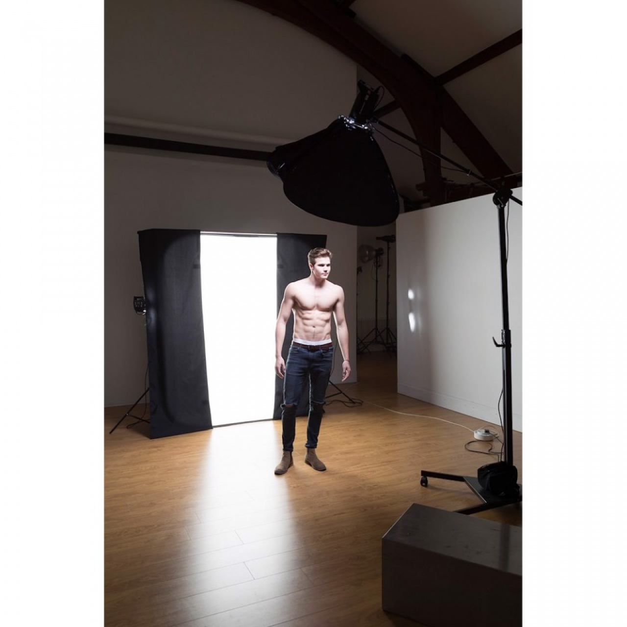 Lastolite Lastolite HiLite 1.8m x 2.15m  (6' X 7') Shapers & Masks