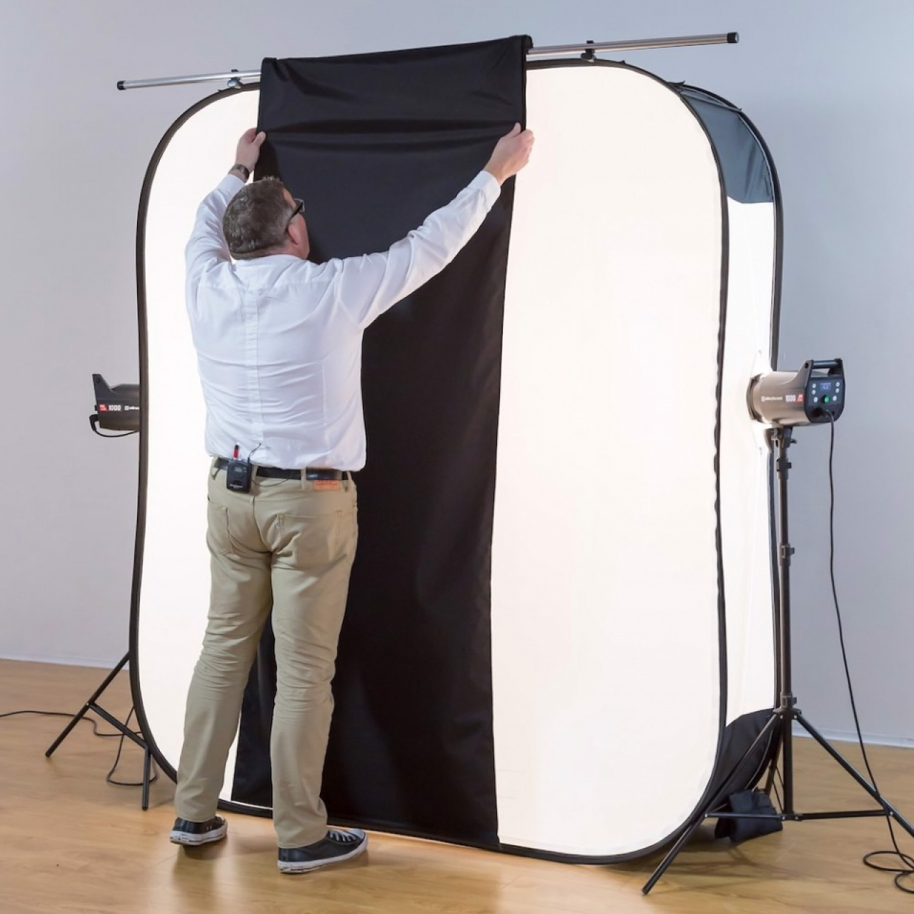 Lastolite Lastolite HiLite 1.8m x 2.15m  (6' X 7') Shapers & Masks