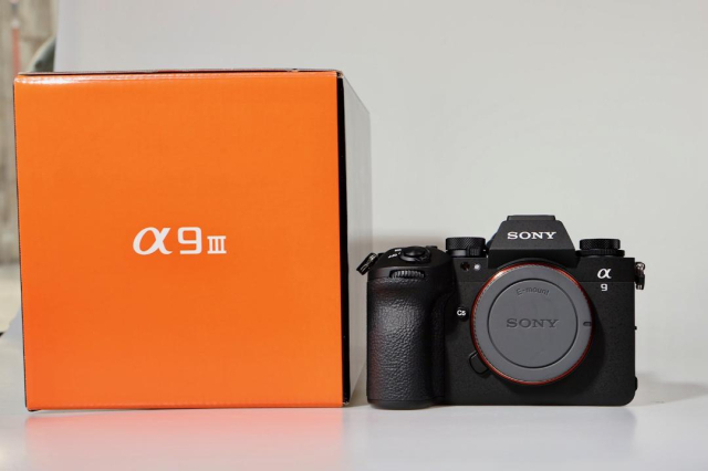 Sony Sony Alpha A9 III ILCE9 M3 24,6MP 120FPS 4K Body