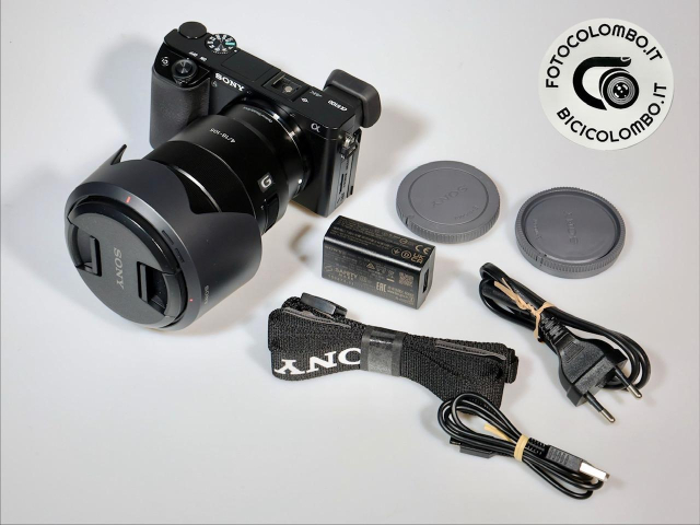 Sony Sony A6100 + 18-105 II F3,5-5,6 OSS Black