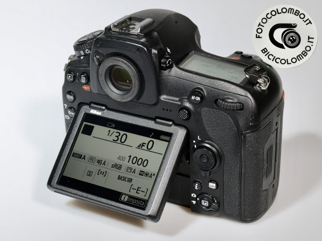 Usato nikon NIKON D850 + ob. 24-120 - UTILISÉ